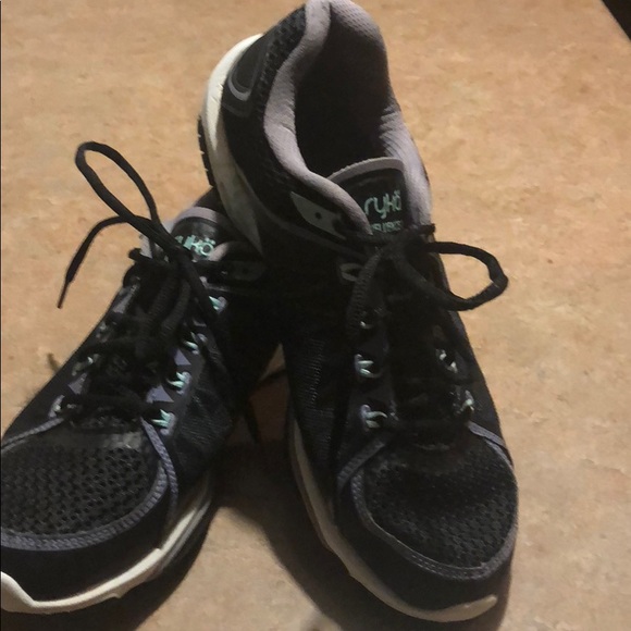 rykä tennis shoes